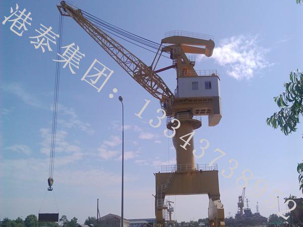 浙江湖州單臂架門座式起重機公司提醒超載作業危害大