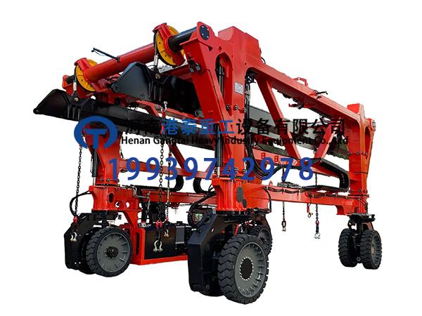 集裝箱跨運(yùn)車的駕駛室設(shè)計(jì)有哪些人性化要點(diǎn)