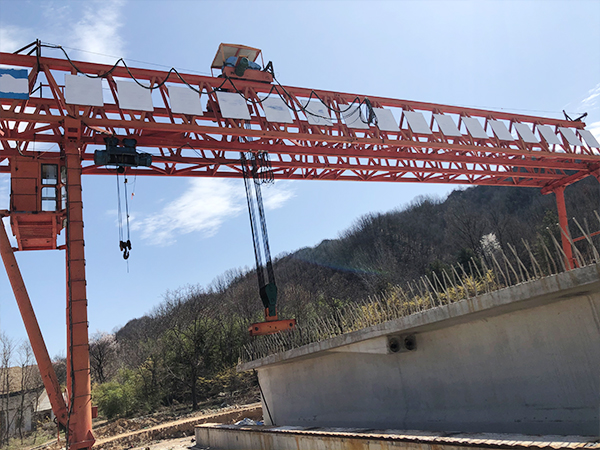 黑龍江雞西龍門吊租賃公司20噸配套軸承銷售