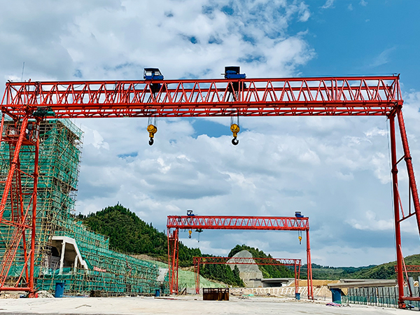河北秦皇島龍門吊生產(chǎn)廠家鐵廠100噸龍門吊租賃