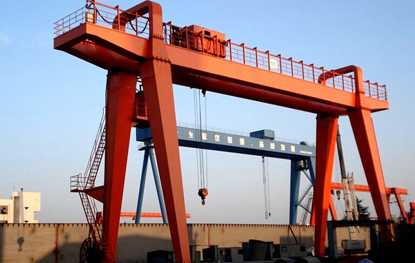 江蘇無錫集裝箱起重機廠家介紹規范操作要點
