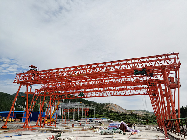 廣西南寧龍門吊出租公司使用時注意內容