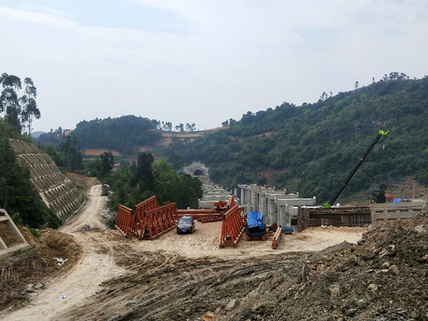 甘肅隴南龍門吊廠家介紹現(xiàn)場檢查要點(diǎn)