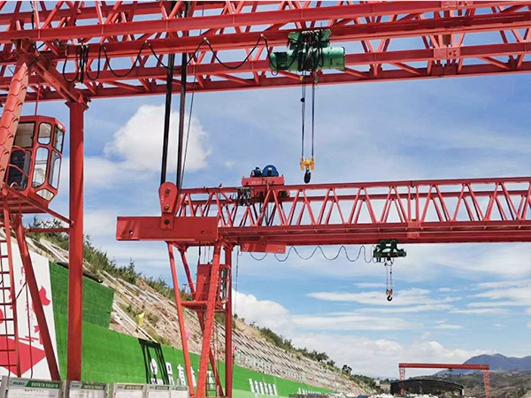 吉林四平龍門吊廠家安全交底