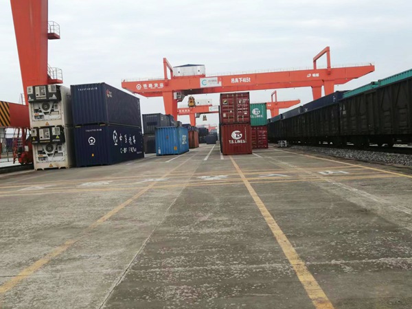 河北滄州集裝箱起重機廠家提供可靠的產品